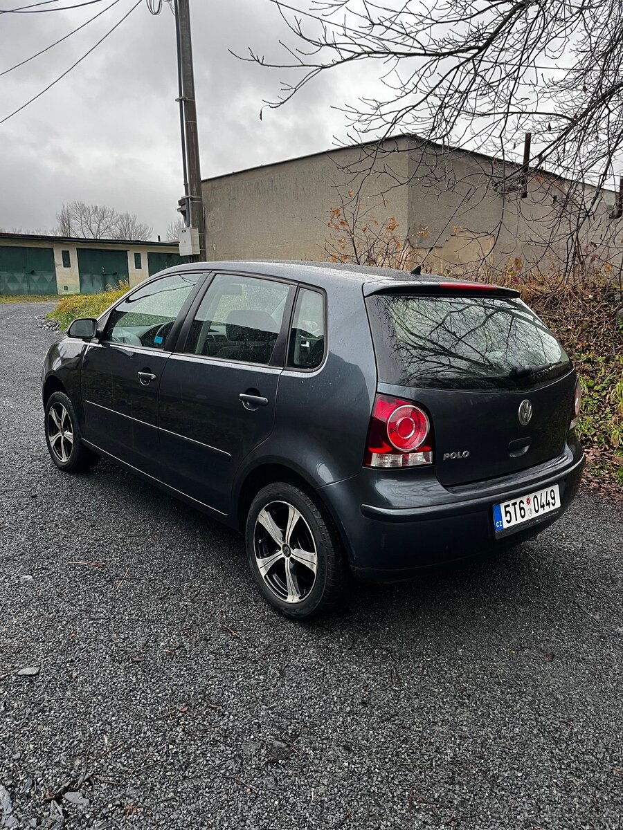 Volkswagen Polo - 4