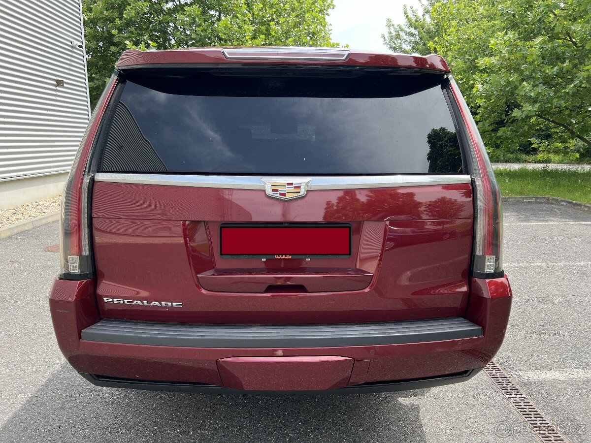 Cadillac Escalade ESV - dlouhá verze, Platinum výbava - TOP