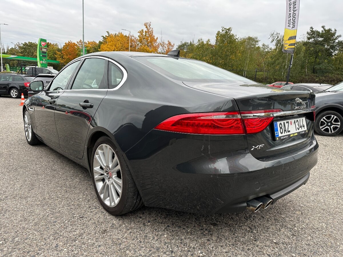 Jaguar XF 2016 - 4