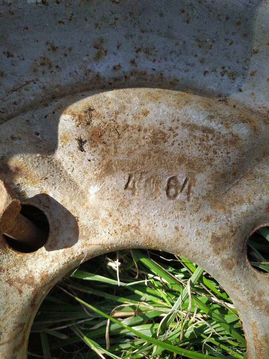 Disk kola - veterán - 4