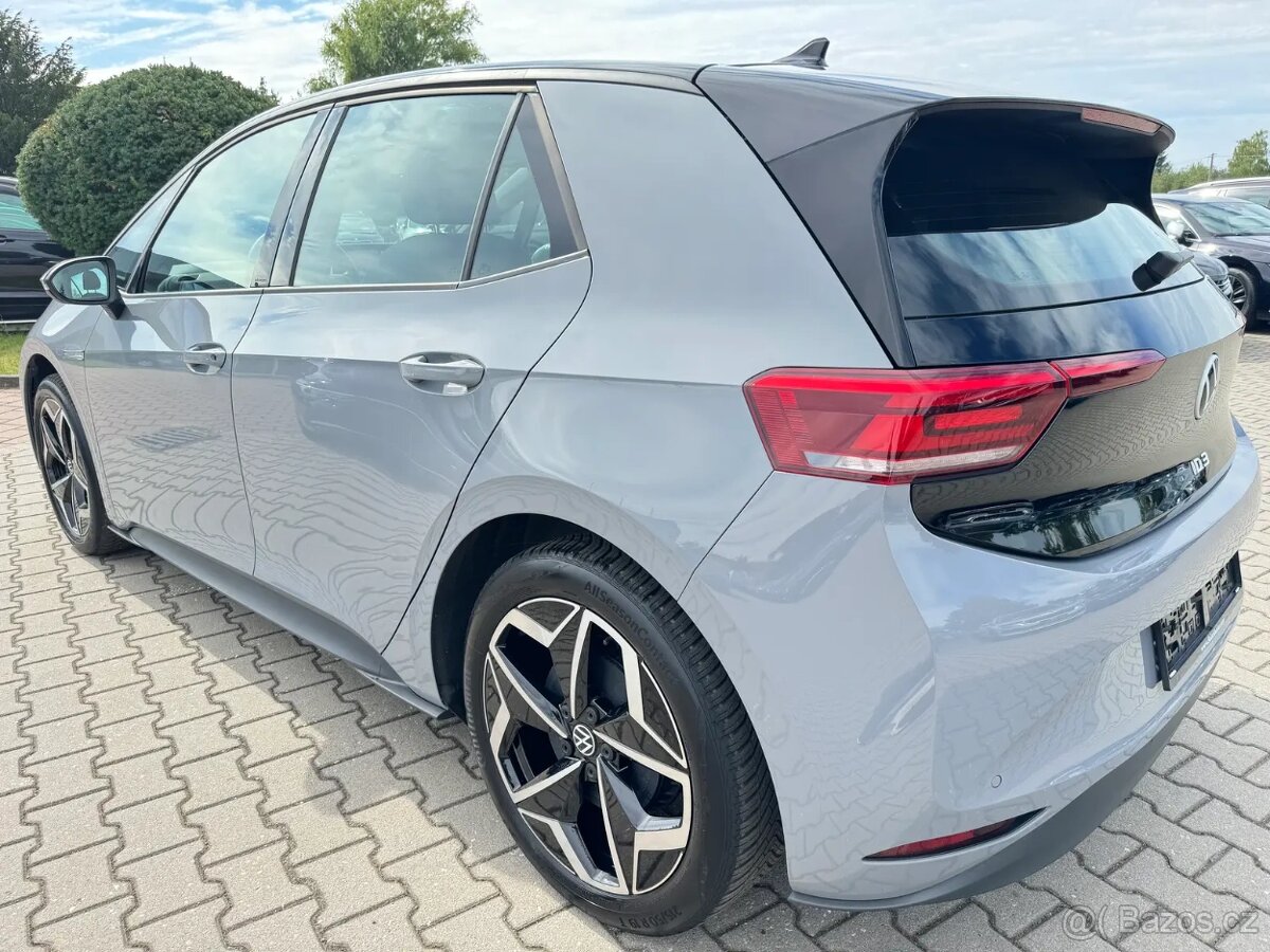 Volskwagen ID.3 elektro 110kw PURE/dojezd 300km/baterie 55kw - 4