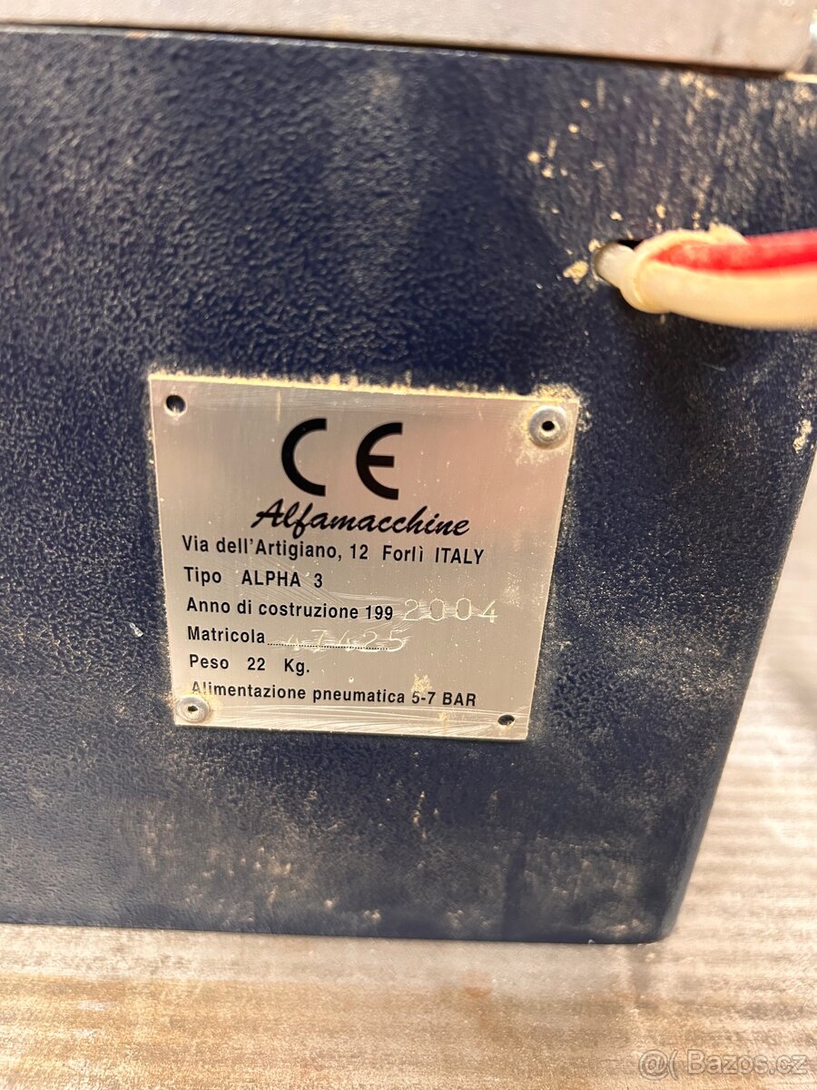 Pneumatická sponkovačka lišt - 4