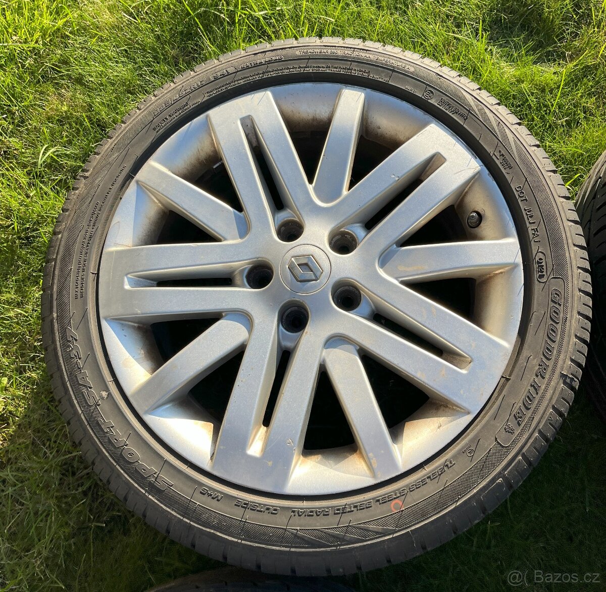 ALU KOLA R17 5x108 , Orig. Renault , Pneu 6mm 225/45/R17 - 4