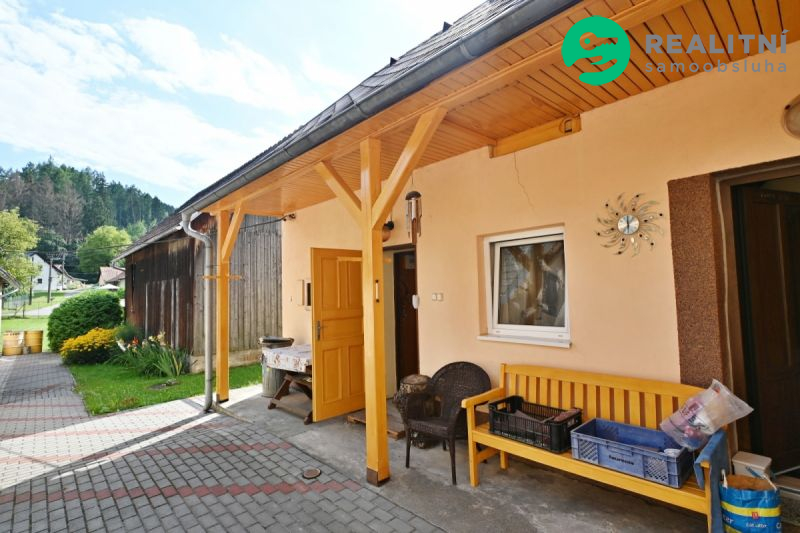 Prodej rodinného domu 172 m2, pozemek 3 735 m2 - 4