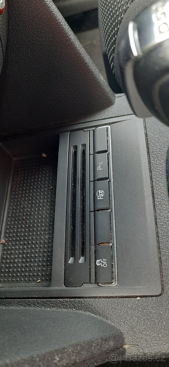 VW Touran 2013 2,0 TDI 103 kW - 4