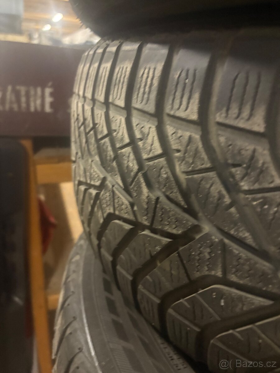 Zimní pneu 235/55R20 - 4