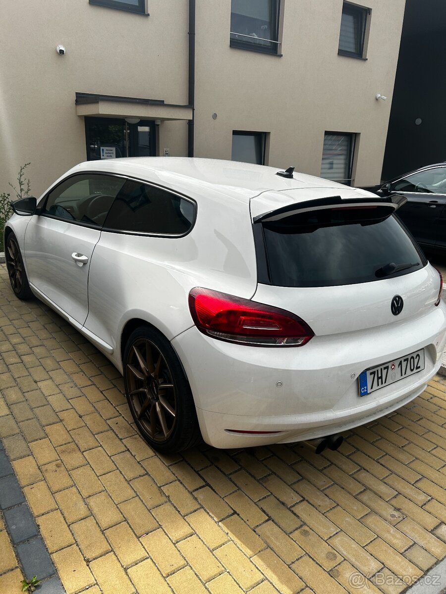 Volkswagen Scirocco 2.0TSI - 4