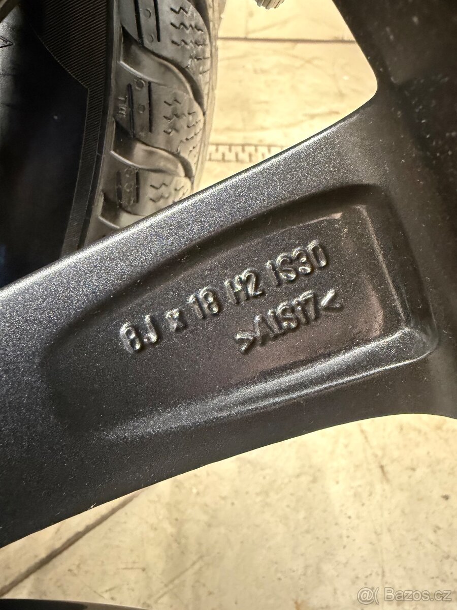 Originál BMW 245/45 r18 Styling 684 - 4