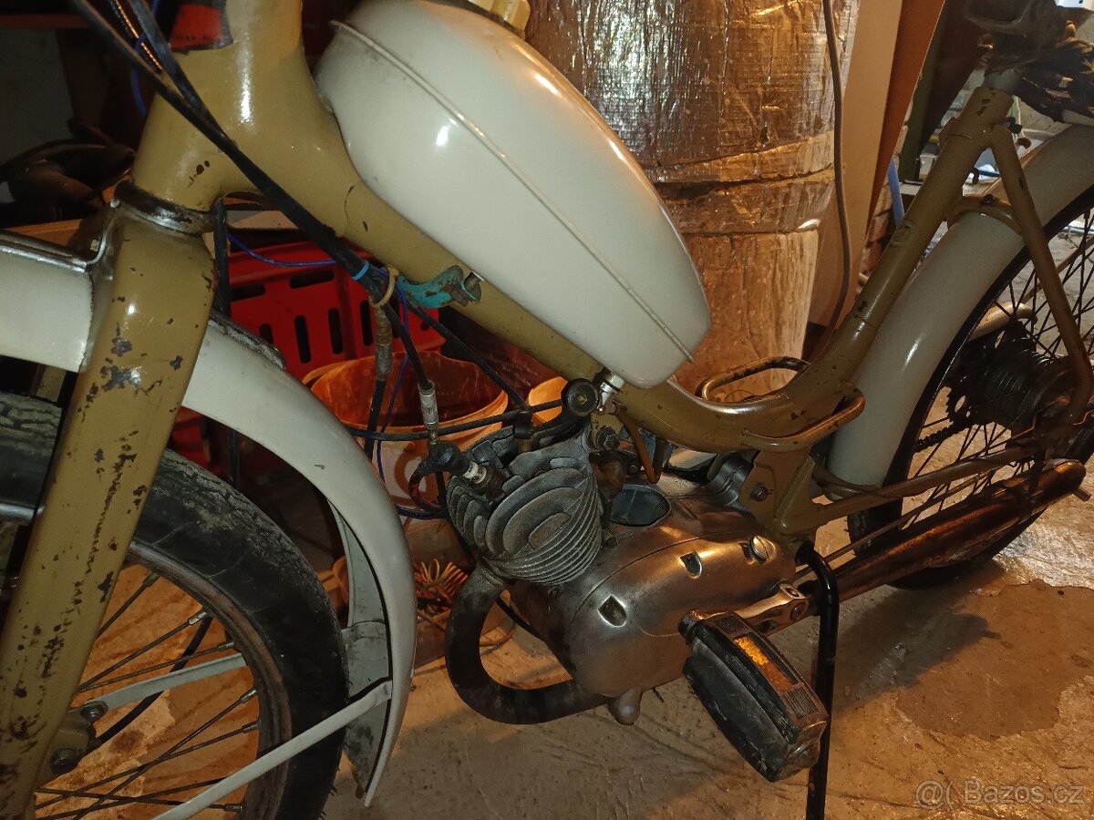 prodám moped stadion S11 - 4