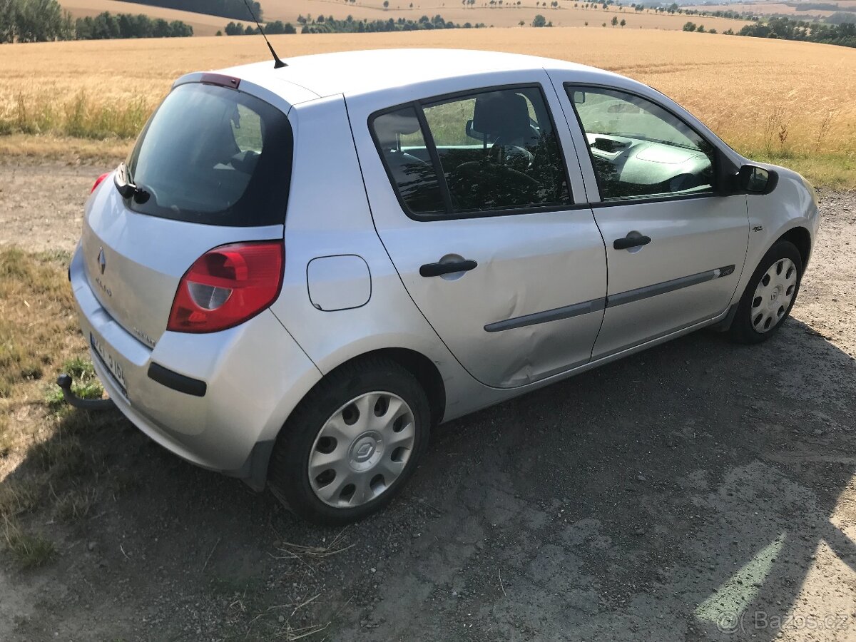 Renault Clio 1.5 dci 50kw - 4