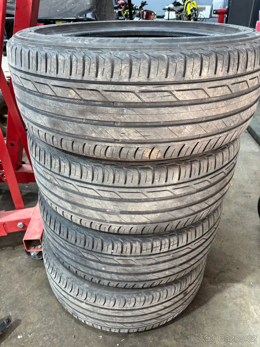 Bridgestone 215/50/18 4,5min - 4