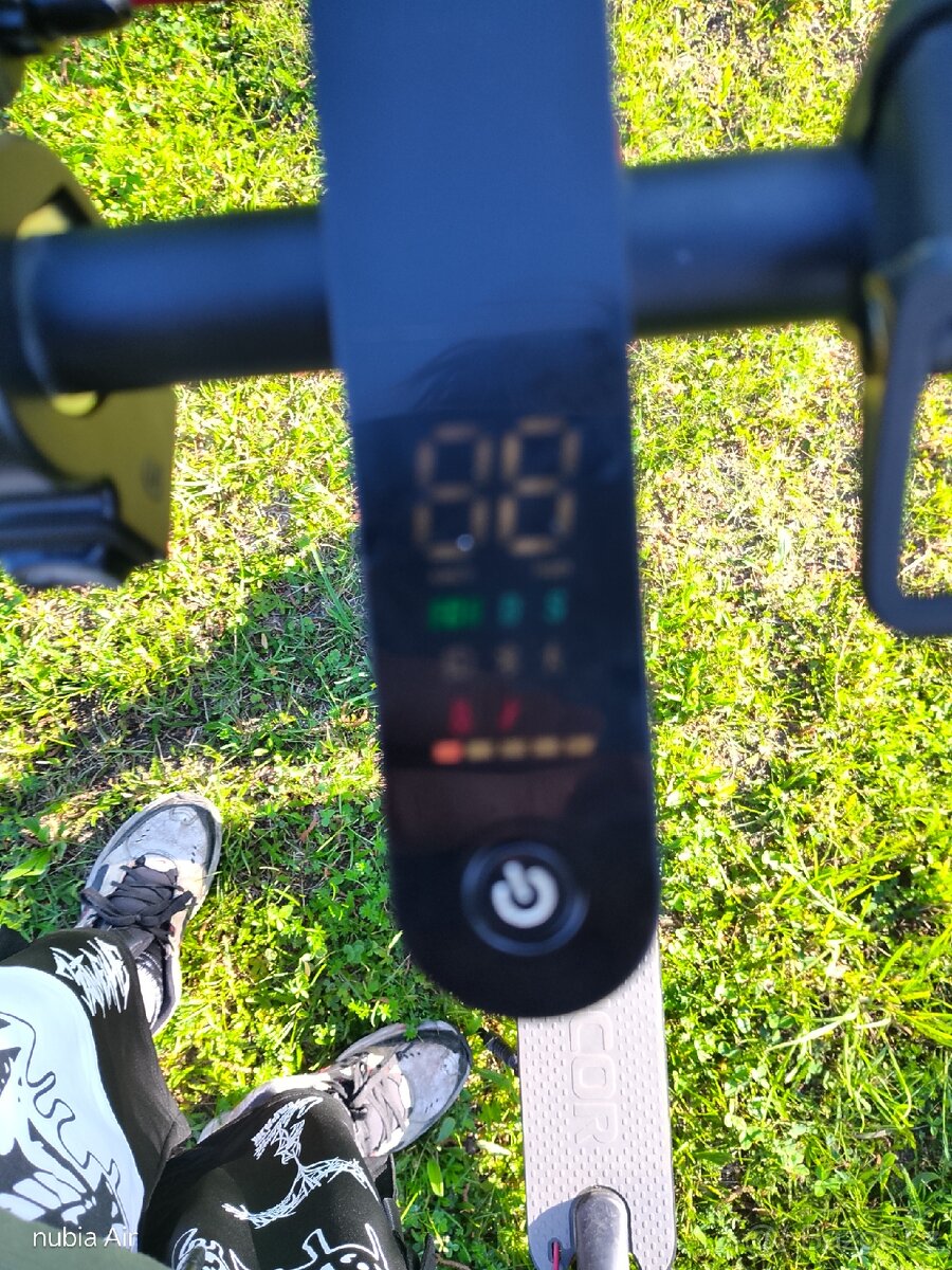 Prodám elektro koloběžku - 4