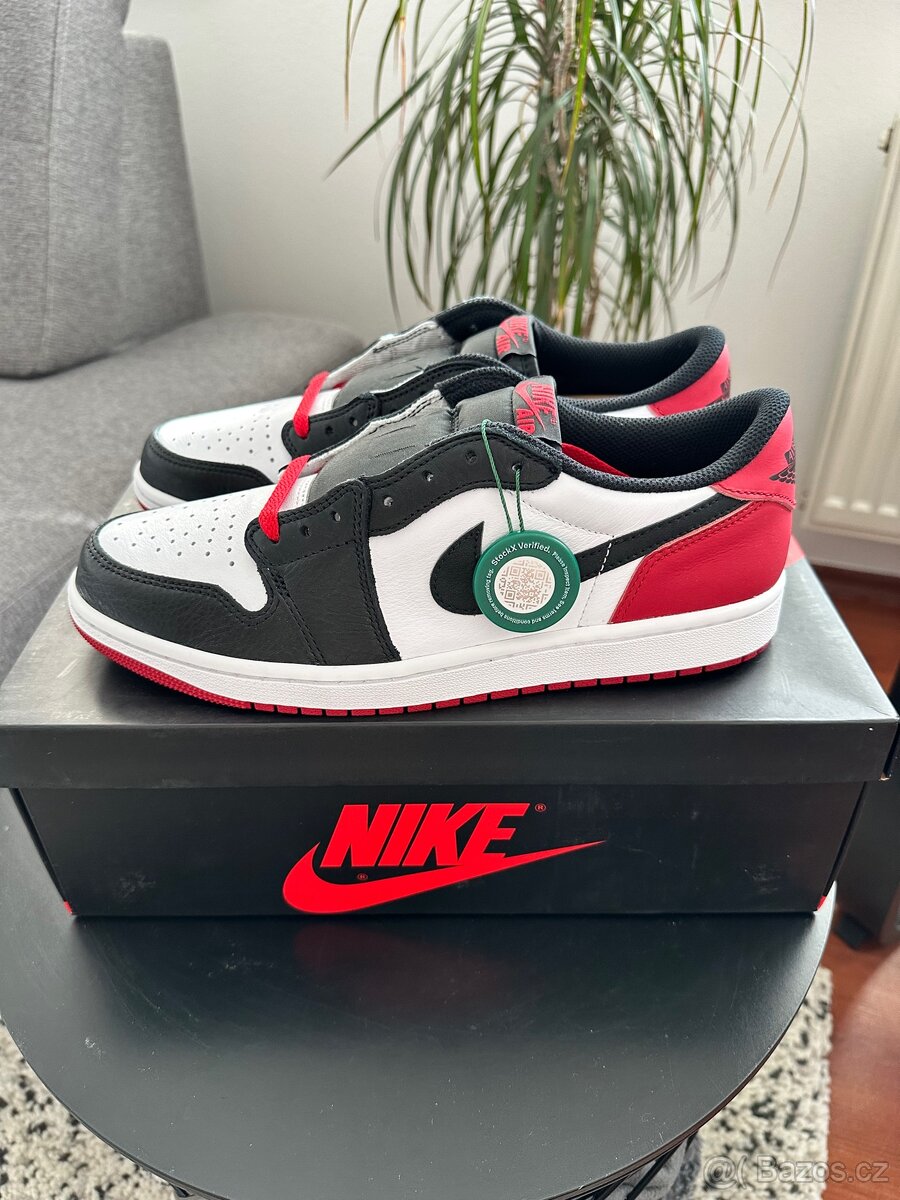 Air Jordan 1 Low OG Black Toe (2023) - 4