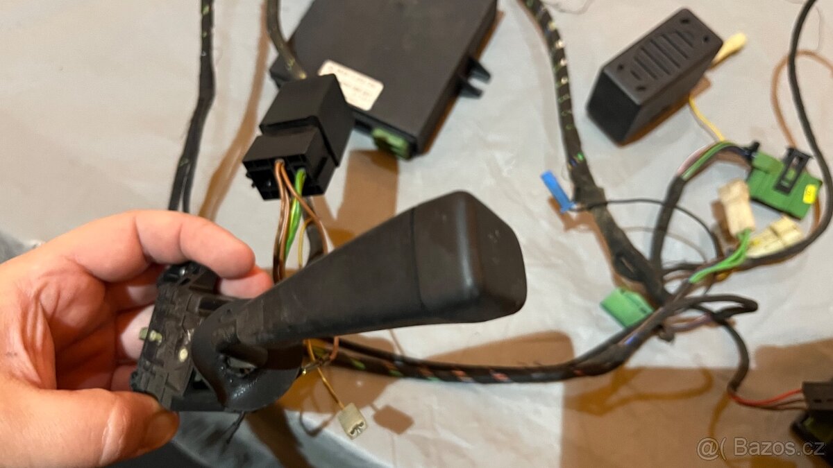 BMW E30 - velký palubní počítač (BC2) - 4