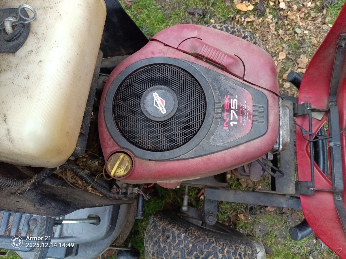 Prodám zahradní traktor Starjet - 4