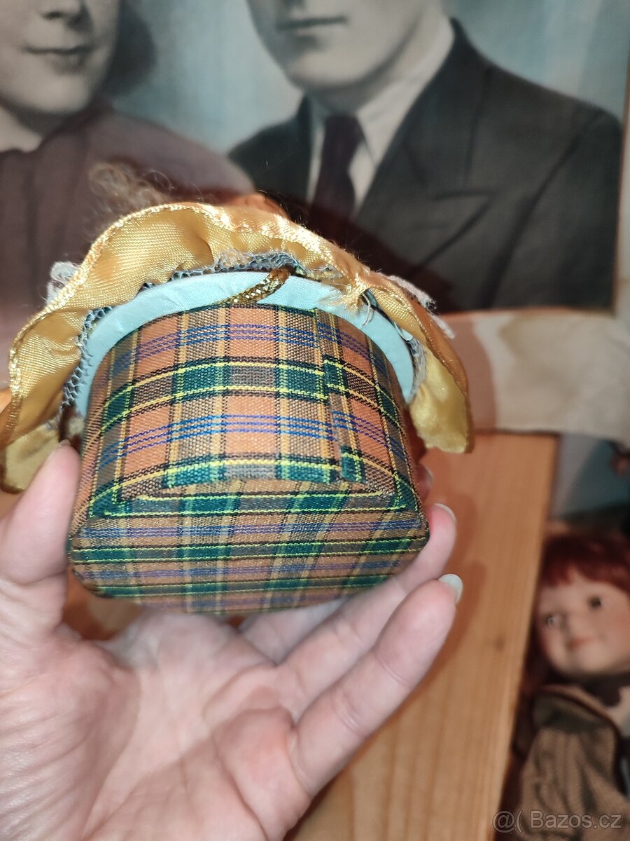 Panenka ,krabička - 4