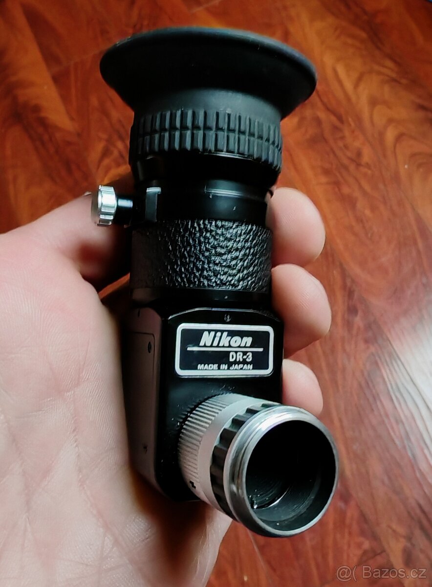 Nikon DR-3, úhlový hledáček - 4
