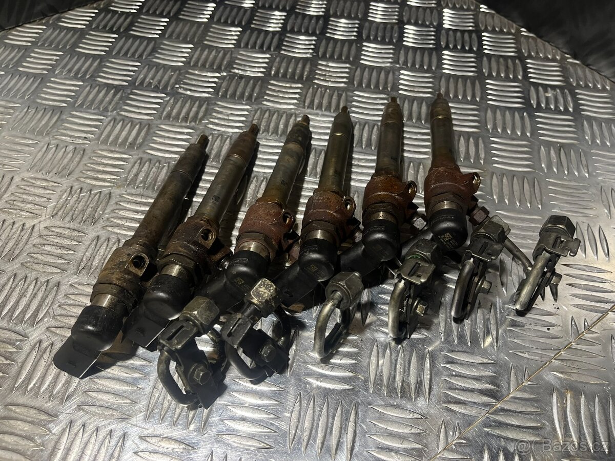 // Vstřikovače Jaguar XF 2.7D 152kw // - 4