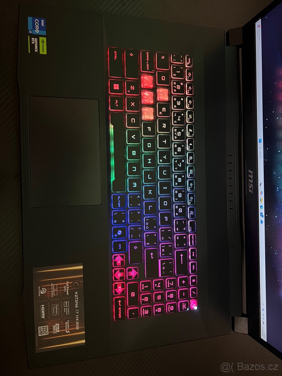 MSI Katana 17 HX B14VFK - 4
