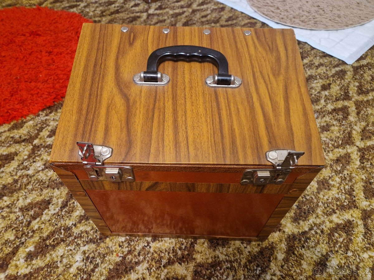 Heligonka Josef Hlaváček Louny - 4