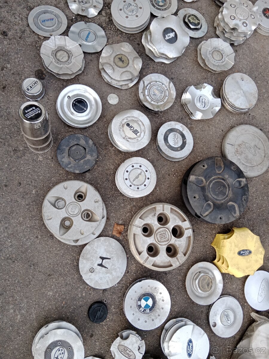 Pokličky kol všech možných značek - 4