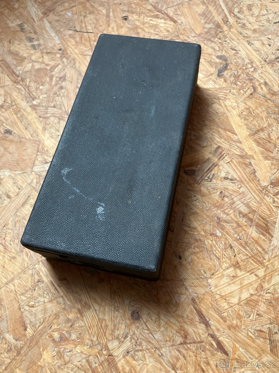 Zkoušečka olověných akumulátorů. - 4