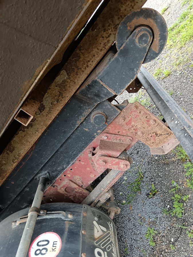 IVECO ML80 kontejner - - 4