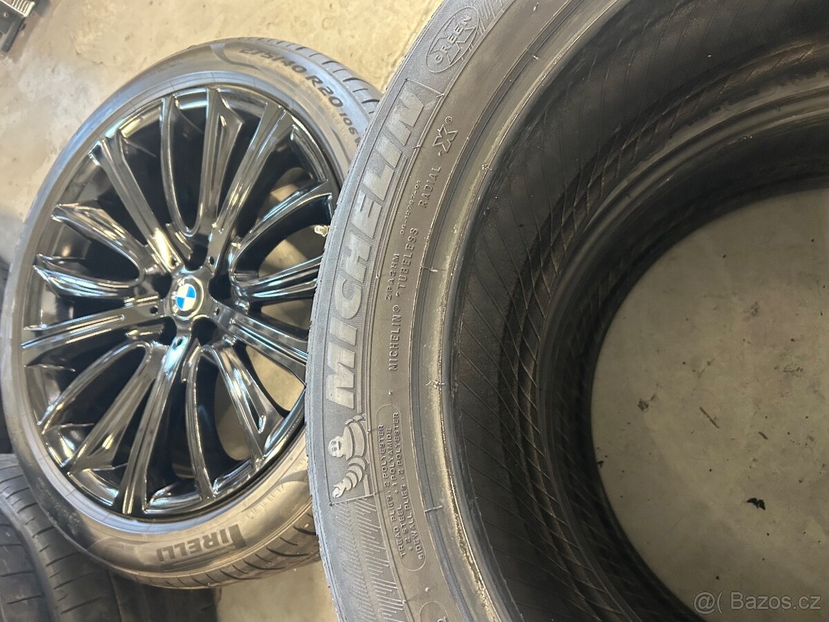 255/45 R20 - 4