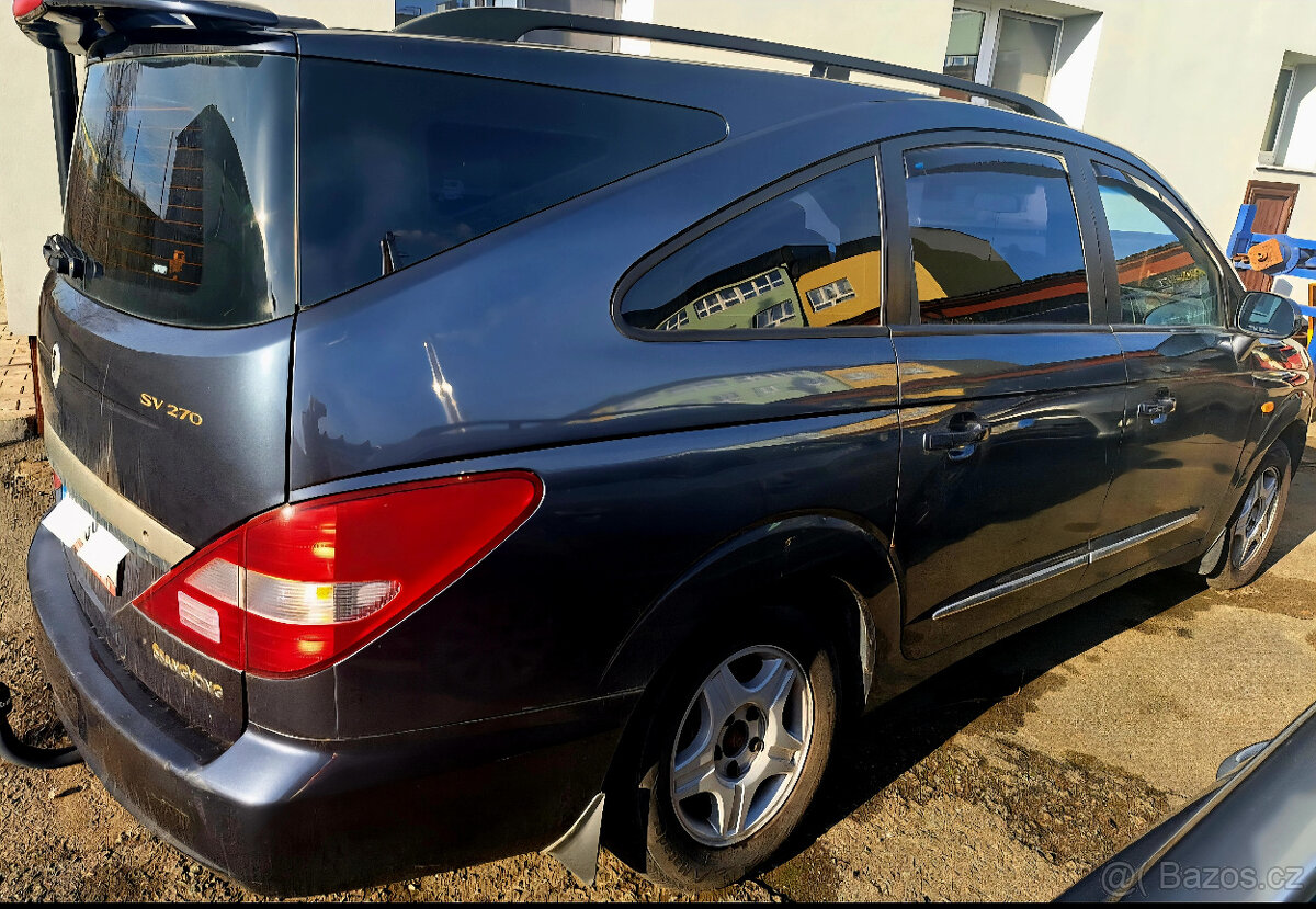 SSangYong Stavic/Rodius - 4