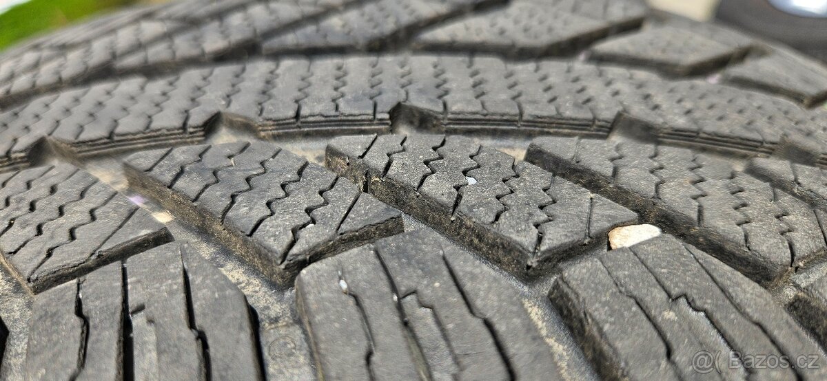 Zimní kolan SEMPERIT 215/65 R16H - 4