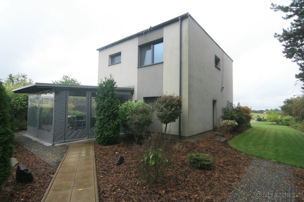 Prodej rodinného domu s pozemkem 1 724 m² - 4