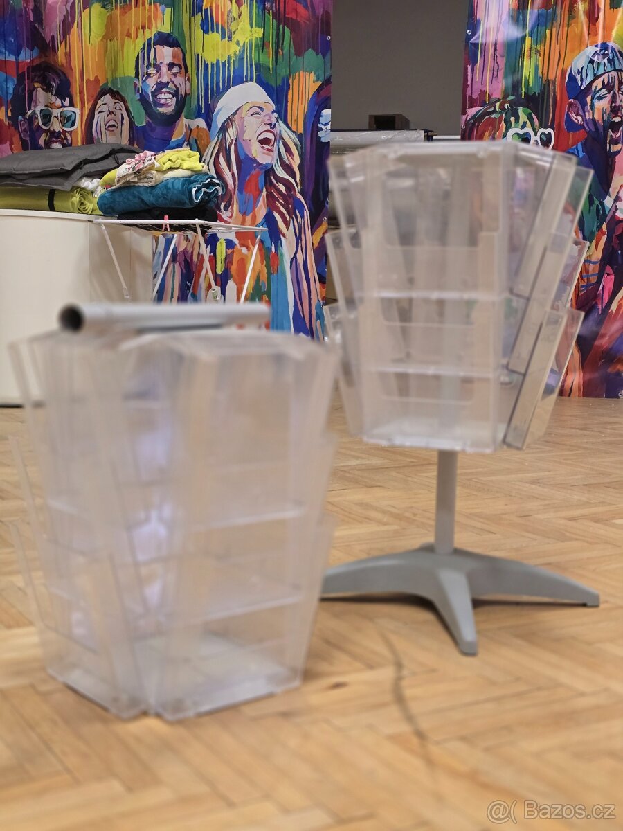 Stojan na letáky - 4