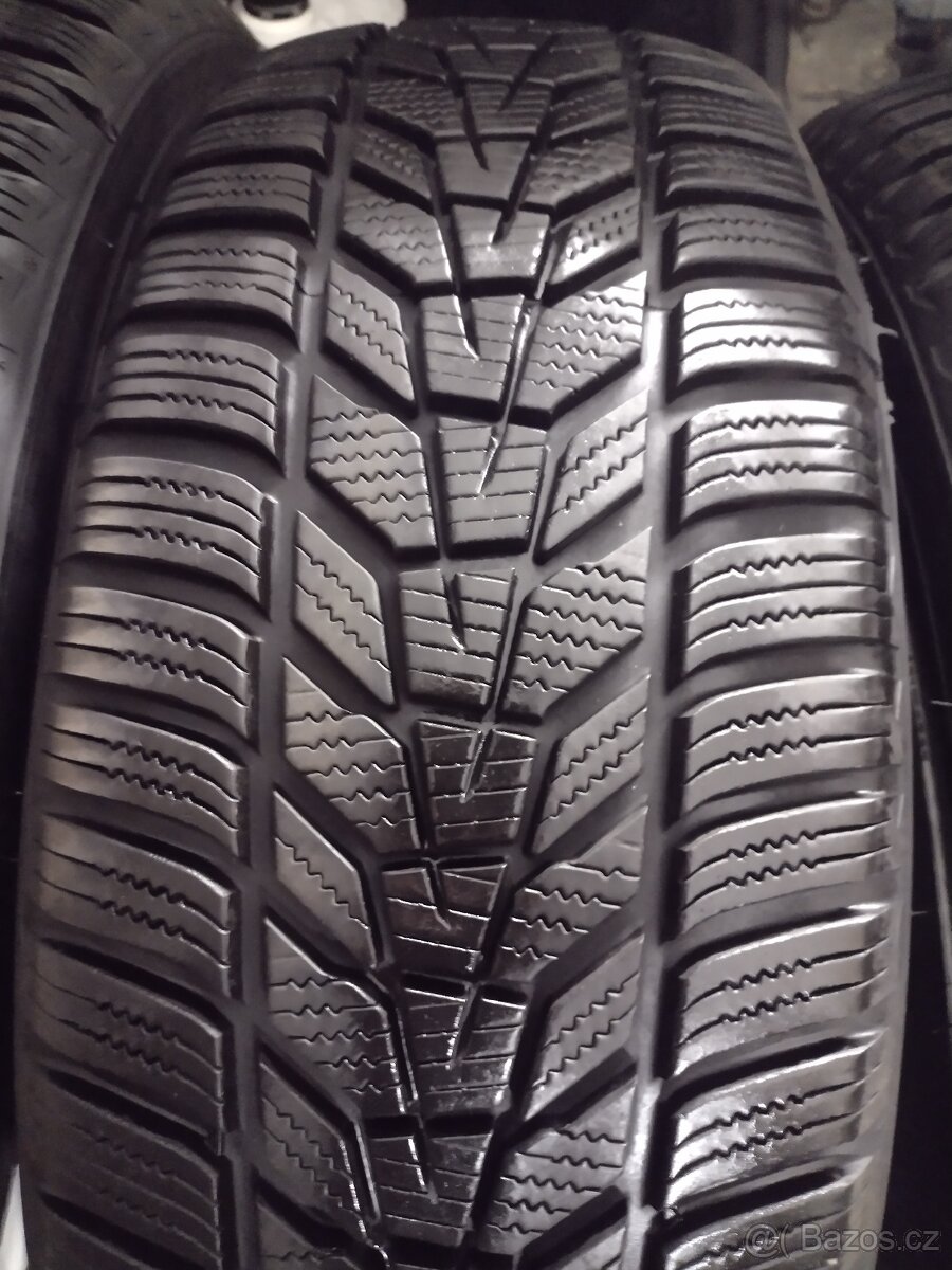Prodám 215/60R17 96 H - 4