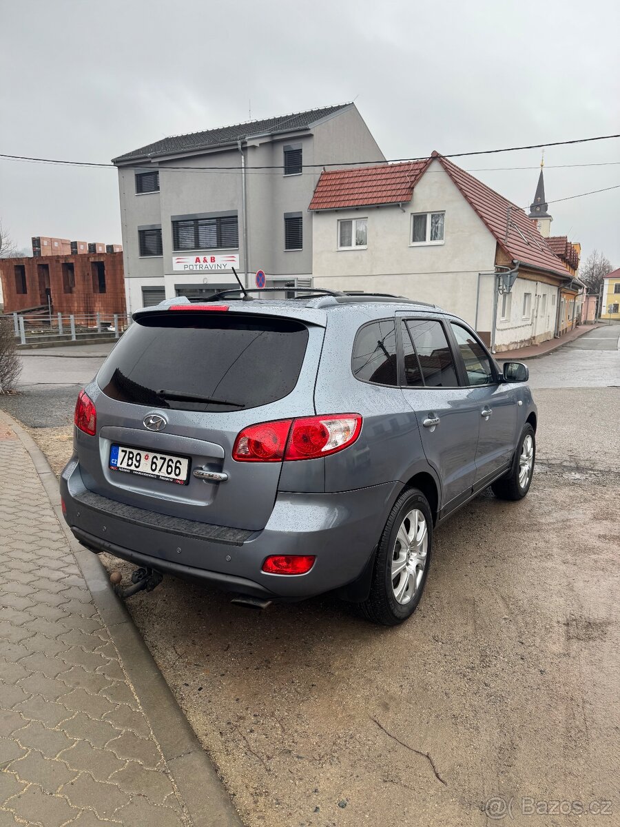 Hyundai SantaFe - 4