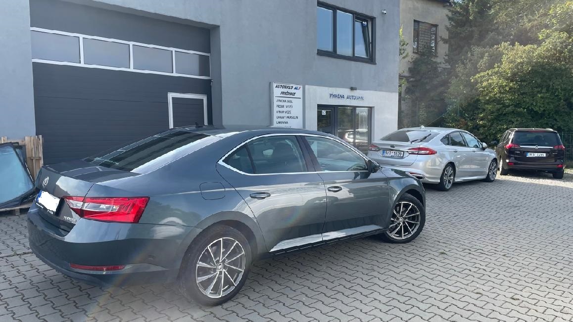 Škoda Superb, 2.0 TDI 110KW, RV 6/2016 - 4