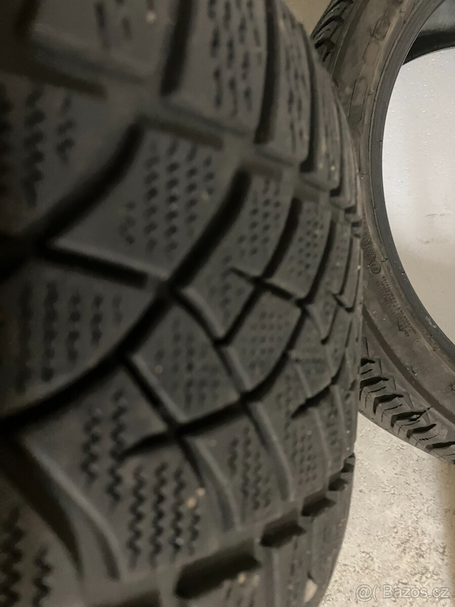 265/40/20 michelin - 4