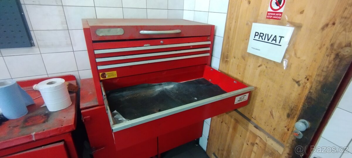 Prodám vybavení AUTOSERVISU - 4