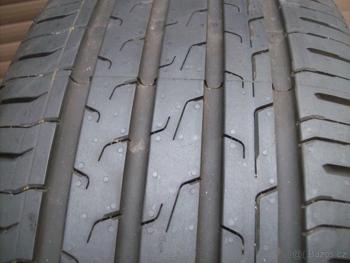 sada Continental EC6 215.55.17 94V 99,9% - 4