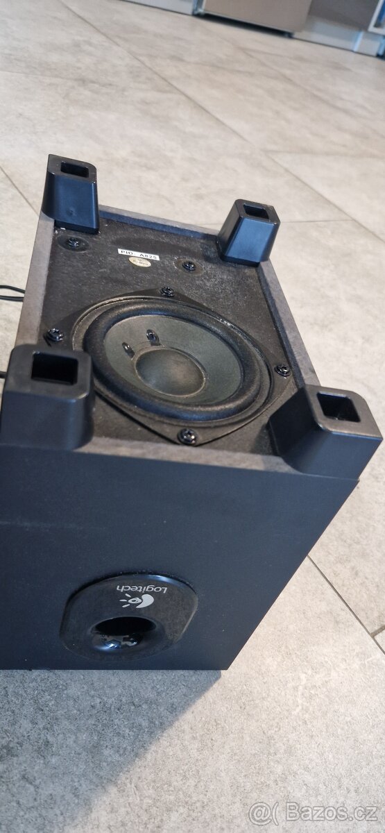 Logitech X-240 - 4