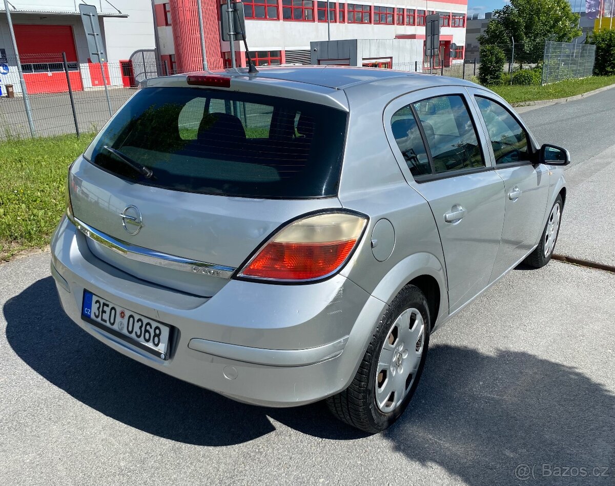 Opel Astra 1.7 CDTI 74kW - 4