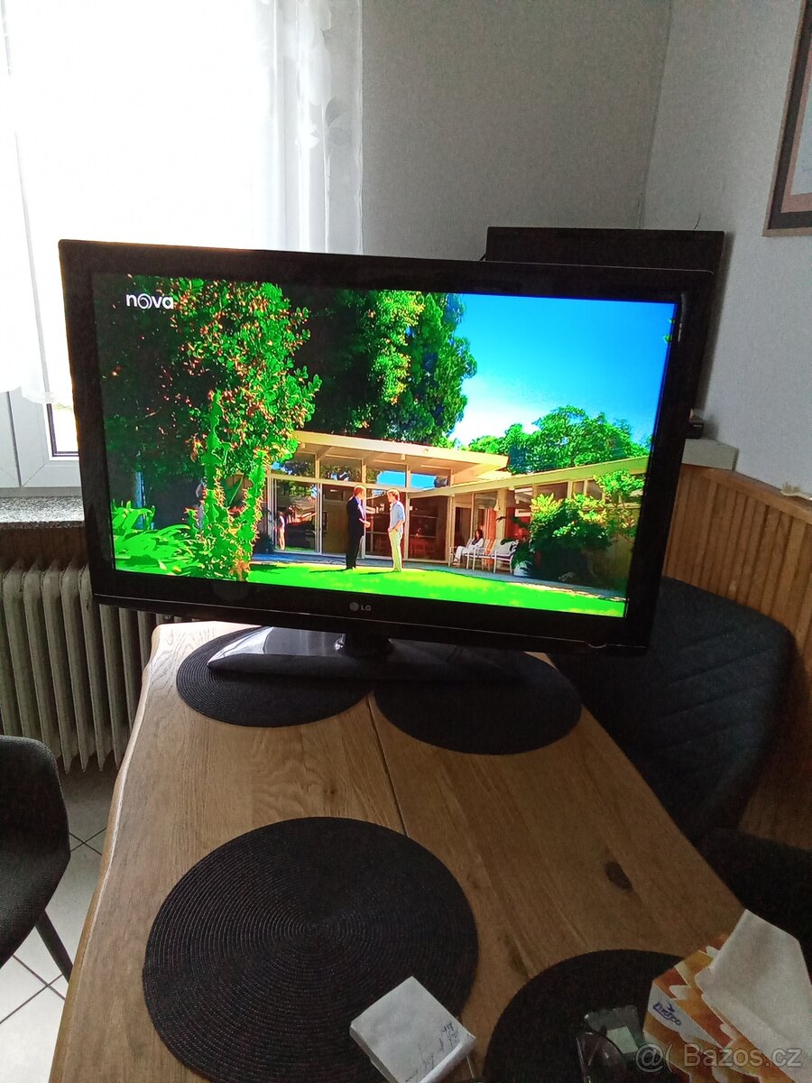 TELEVIZOR LG - 4