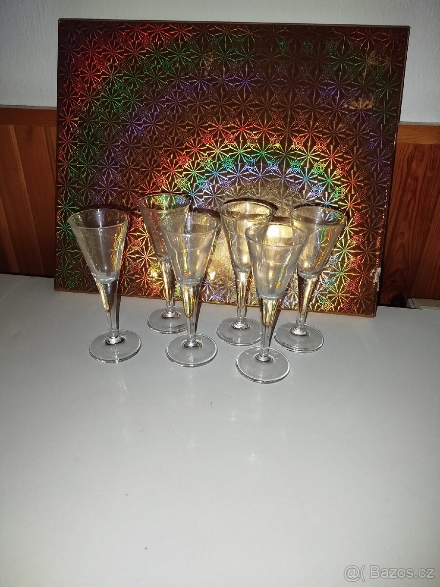 Panáky na nožce - 4