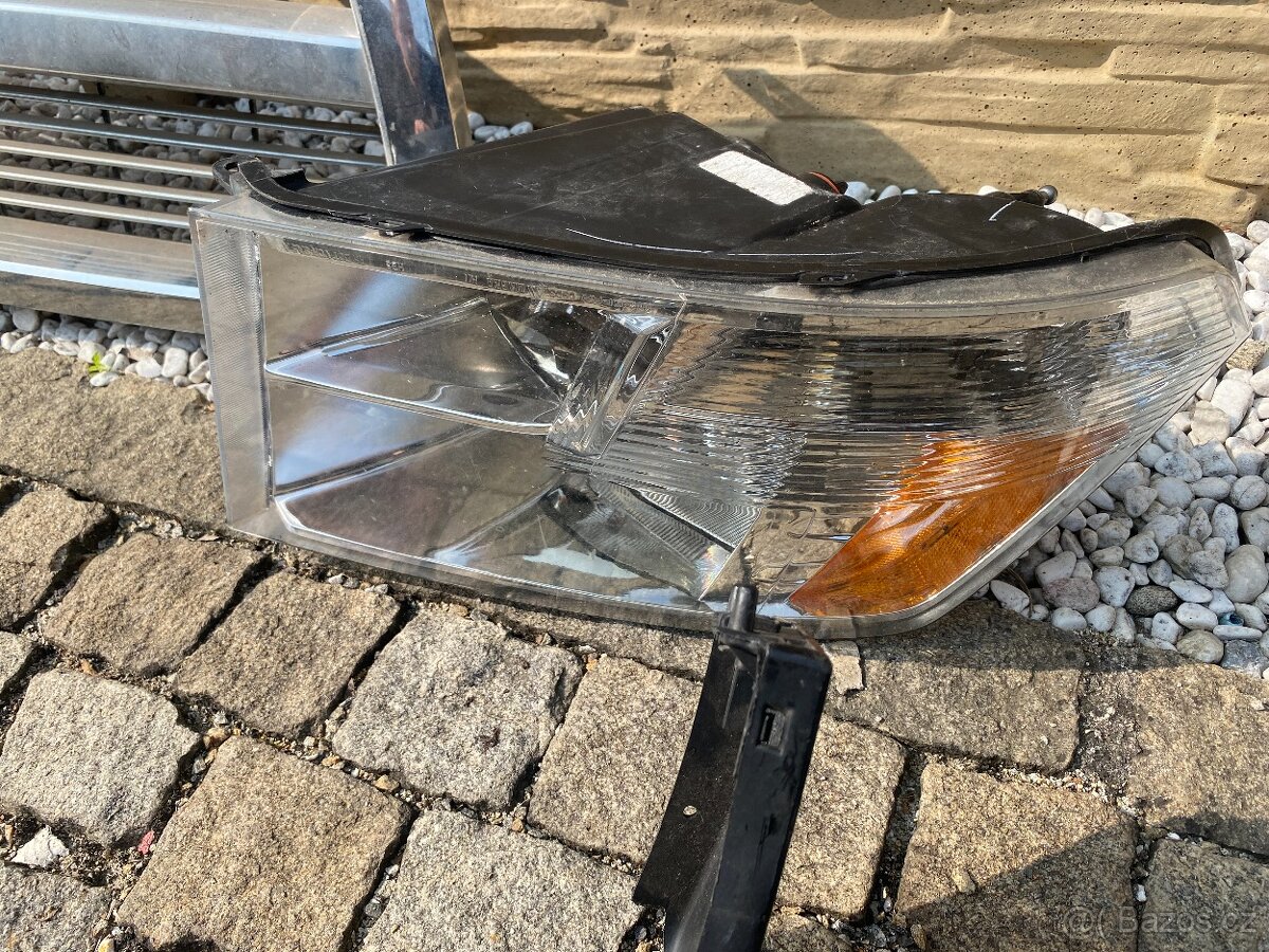 DODGE RAM 1500 - NÁHRADNÍ DÍLY,LAMPY,MASKA,PLAST