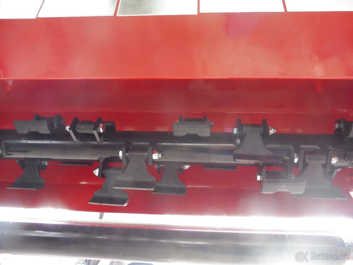 prodám kladívkový mulčovač k malotraktoru, záběr 95cm - 4