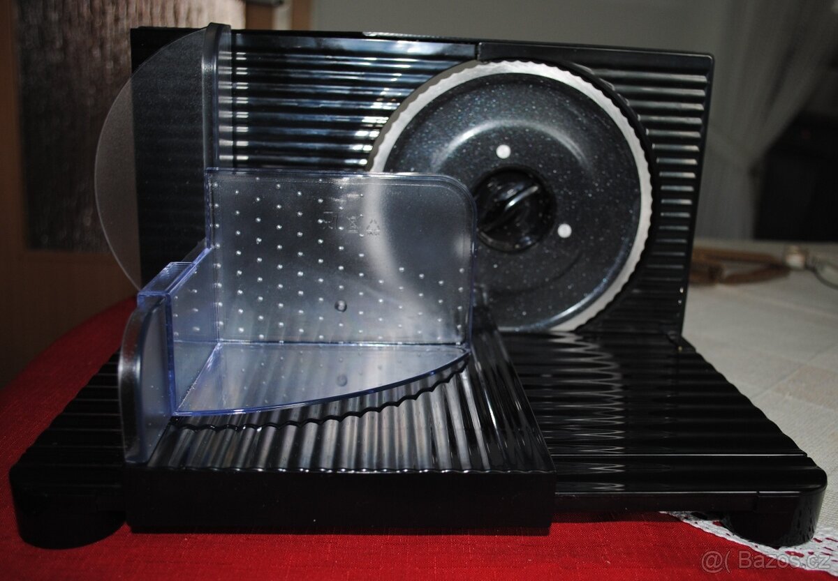 Elektrický kráječ Zelmer ZFS 0917 - 4