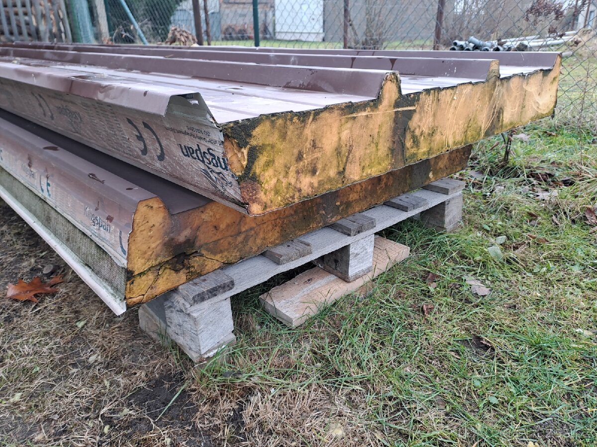 Střešní sendvičový PUR panel 12cm - 2ks - trapez - 4