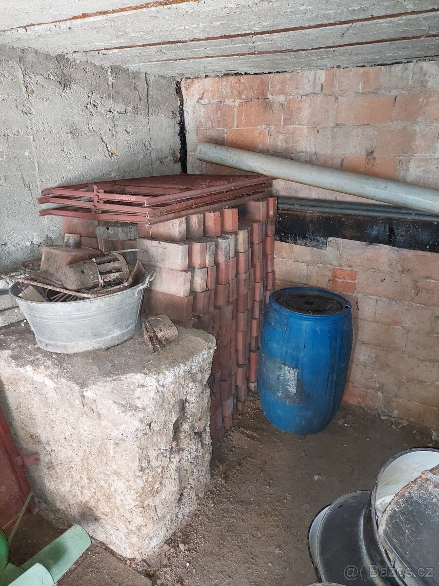 Rámy na sklepní okna, pařeník, skleník - okrasné cihly - 4