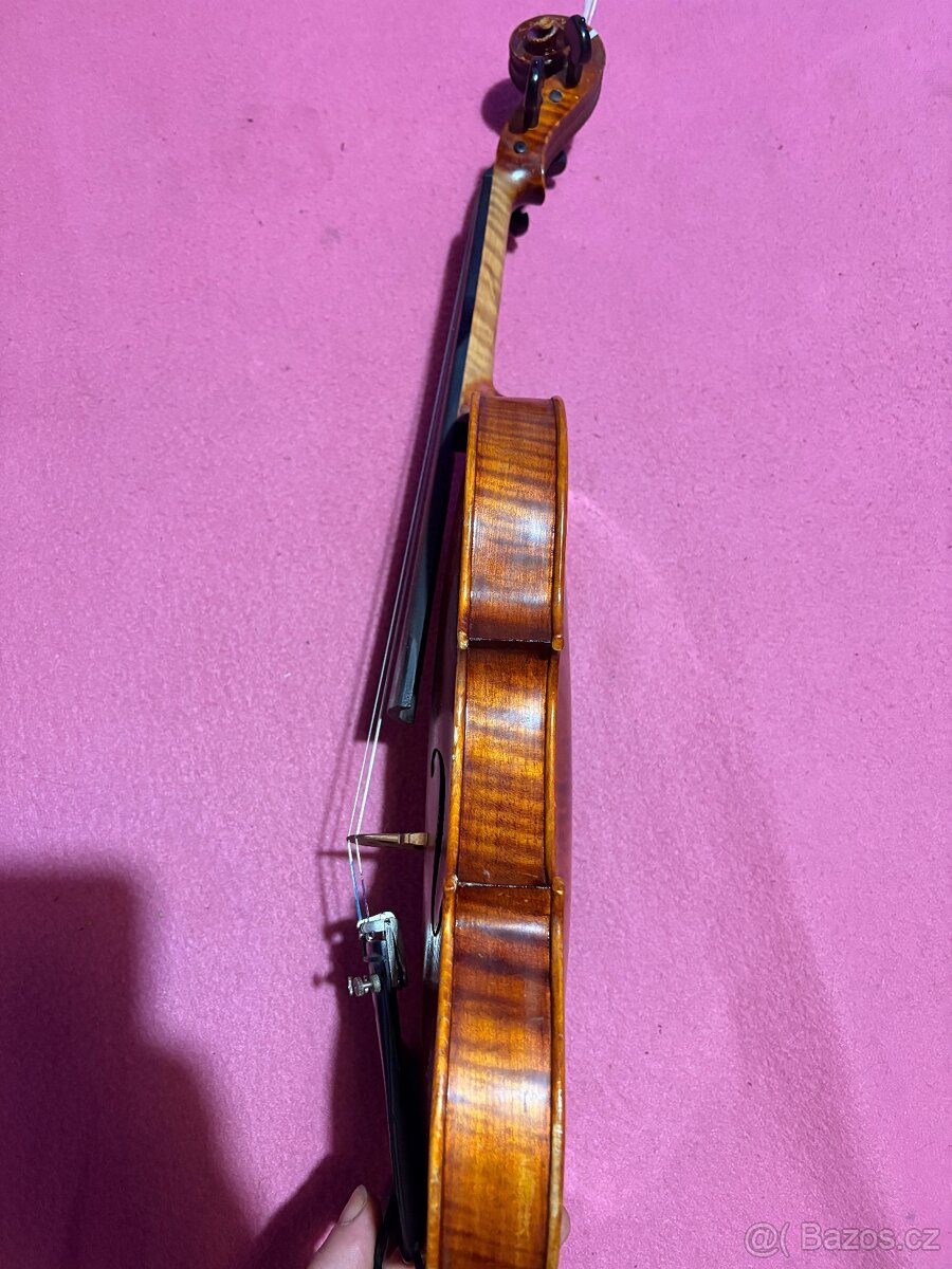 Husle 4/4 - 4