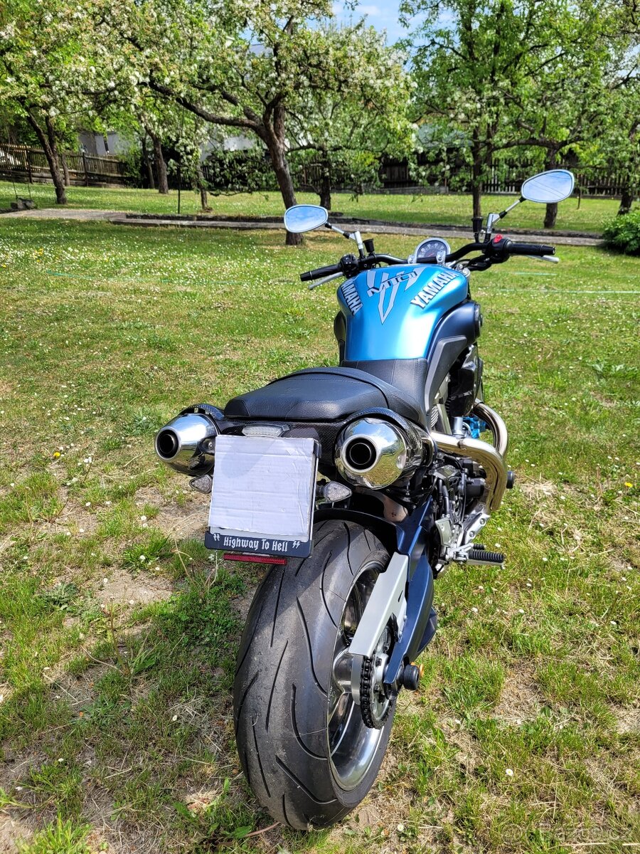 Yamaha MT-01 - 4