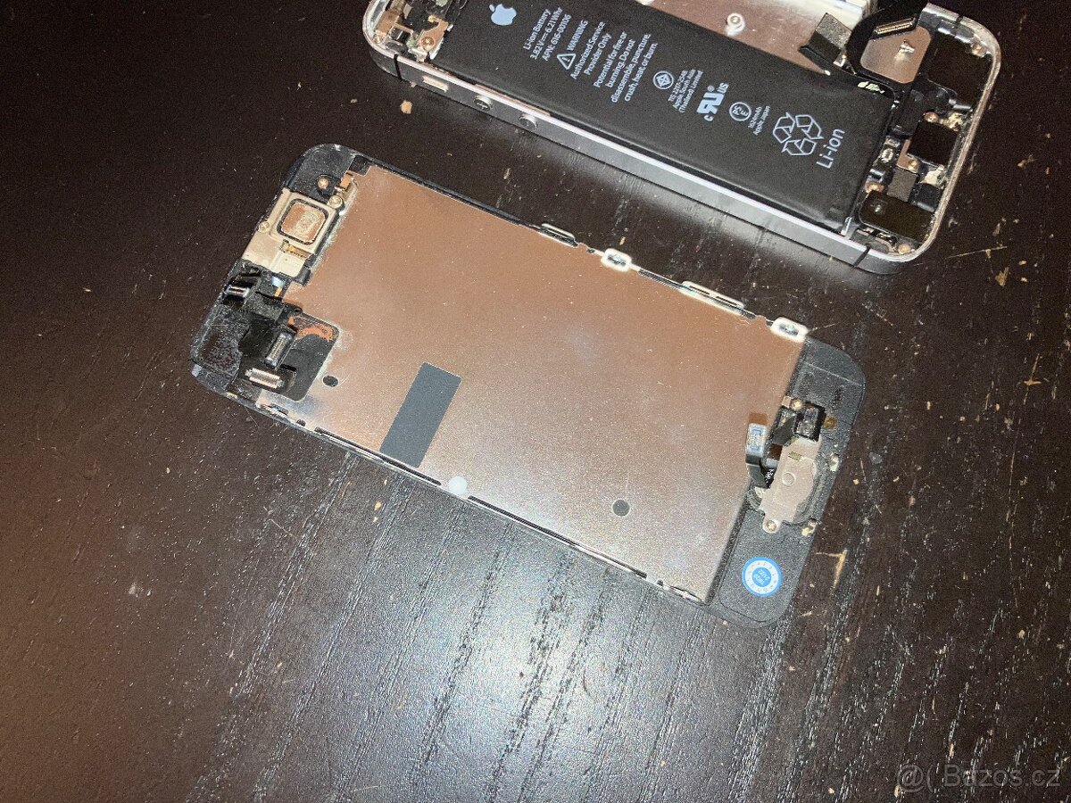 iPhone SE 2016 (1. generace) - na náhradní díly - 4